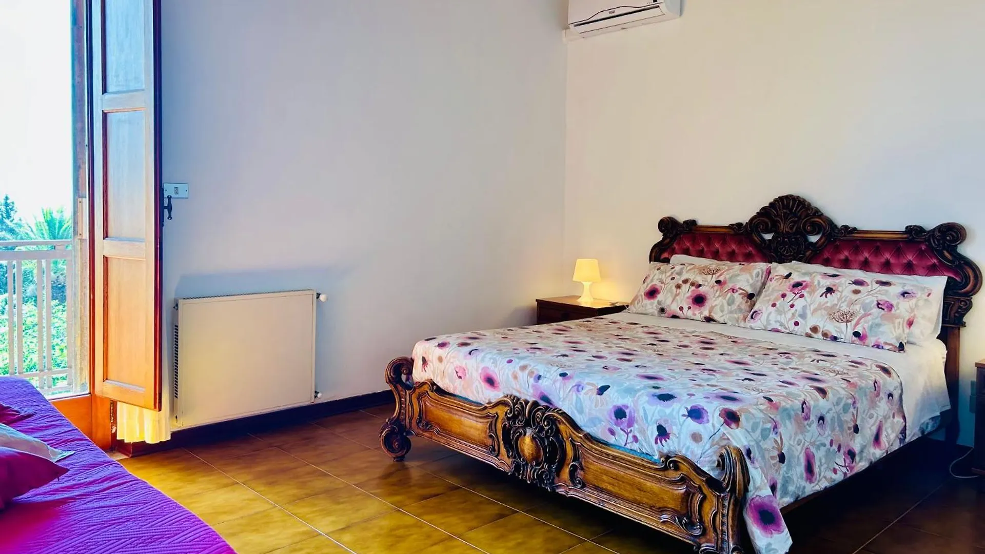 Villa Carolea Acireale Bed & Breakfast